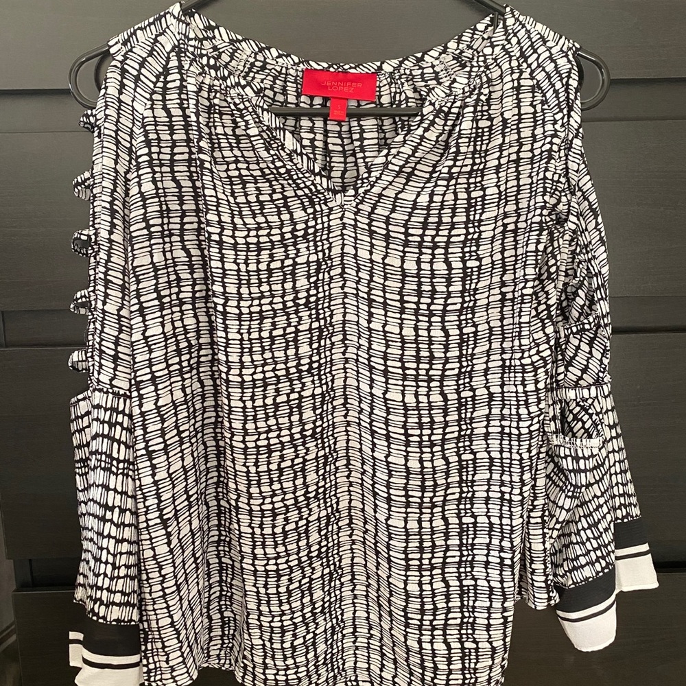 HP 🎉 {Jennifer Lopez} Blouse Size S